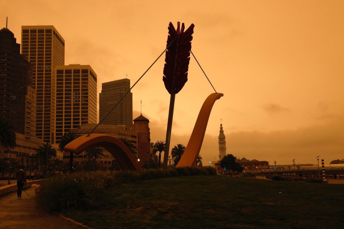 Galleria foto 'San Francisco, il cielo si tinge di arancione – Foto' - foto 4