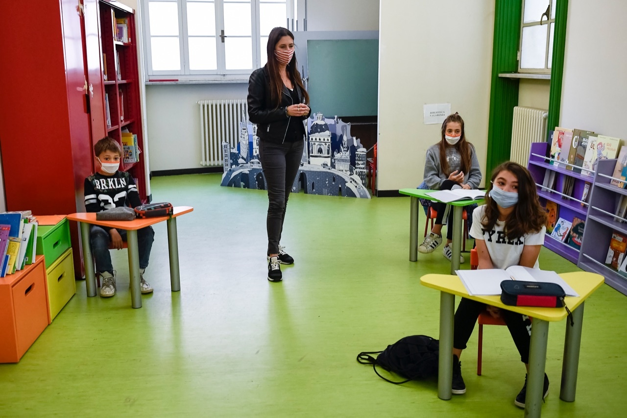 Bambini, covid e scuola. Le 11 risposte (e consigli) dei medici Bambini, covid e scuola. Le 11 risposte (e consigli) dei medici