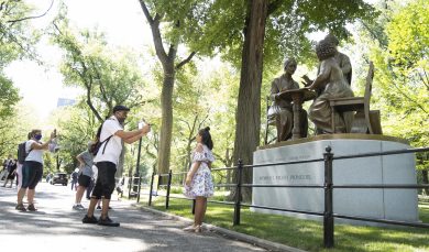 La nuova vita degli States che convivono con il Covid