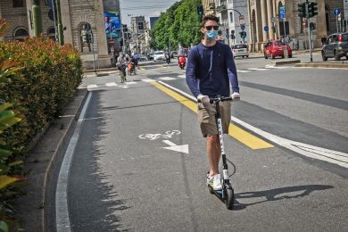 Bonus biciclette e monopattini: la storia infinita del voucher che non arriva