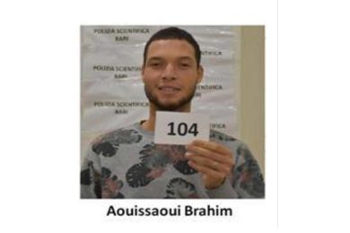 Accoglienza per tutti, compresi i terroristi che se la ridono