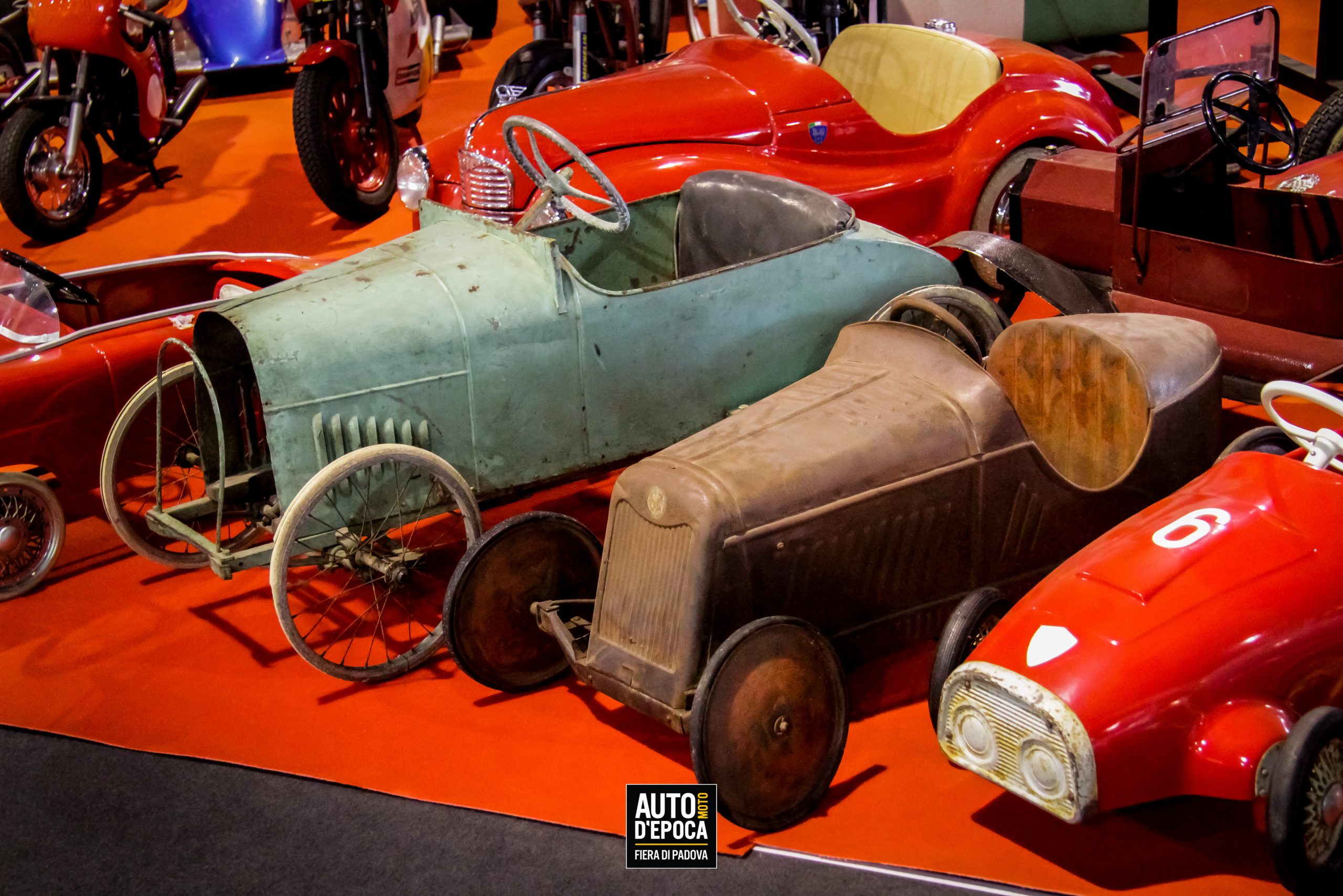 Tutti pazzi per le auto d’epoca, per passione e per denaro