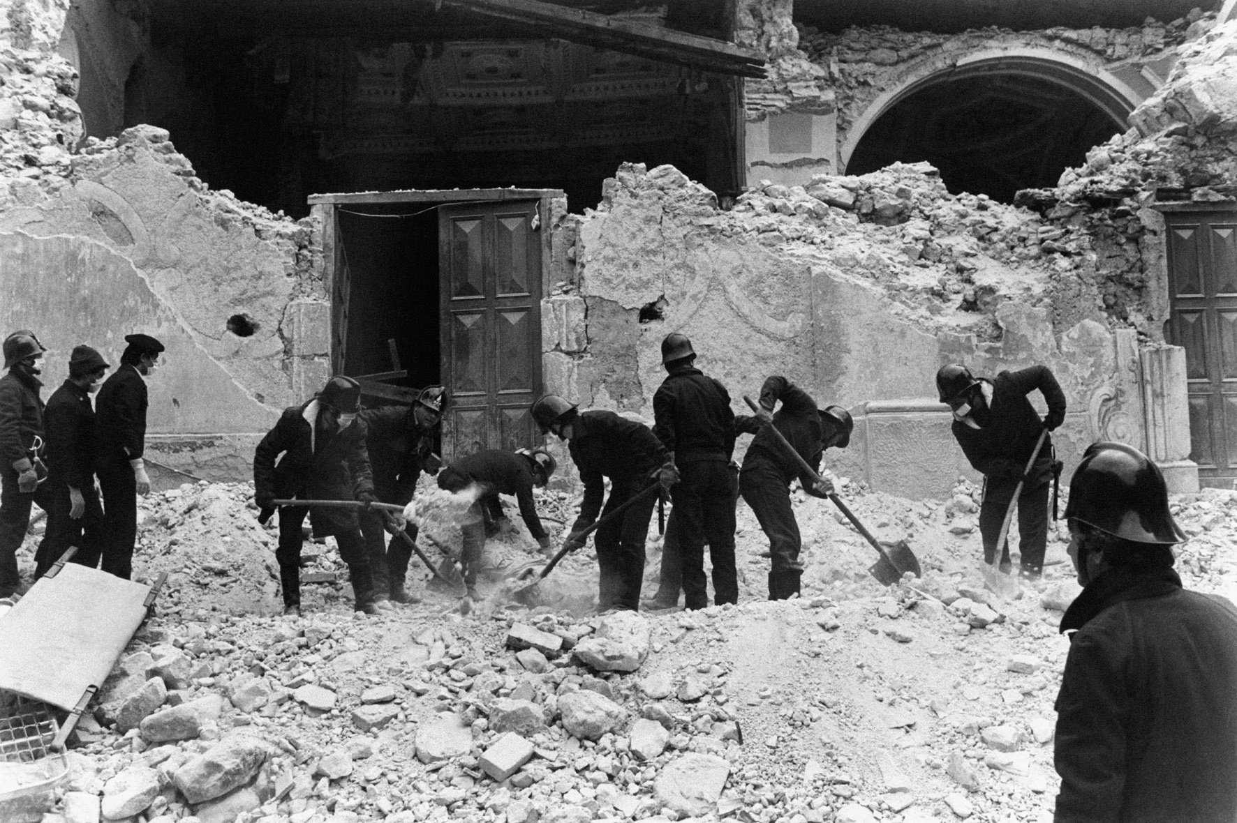 Irpinia 1980: storia del più costoso terremoto d’Italia Irpinia 1980: storia del più costoso terremoto d’Italia