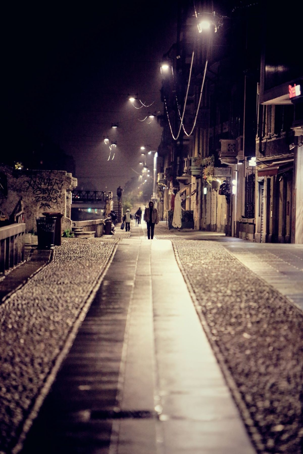 Galleria foto 'LA MILANO SPENTA DAL COPRIFUOCO' - foto 6