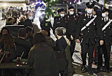 I sindaci contro il governo sul coprifuoco di quartiere. Ma la Lombardia non attende e si blinda