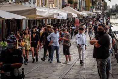 La nuova ordinanza della Lombardia: stop a sport amatoriale, bar e ristoranti con limitazioni