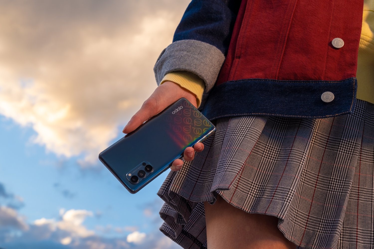 Oppo Reno4 Pro, il telefono che è fulmine e piuma Oppo Reno4 Pro, il telefono che è fulmine e piuma