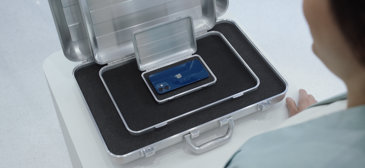 Galleria foto 'E sono 12. Apple presenta il nuovo iPhone nei formati mini, pro e max' - foto 6