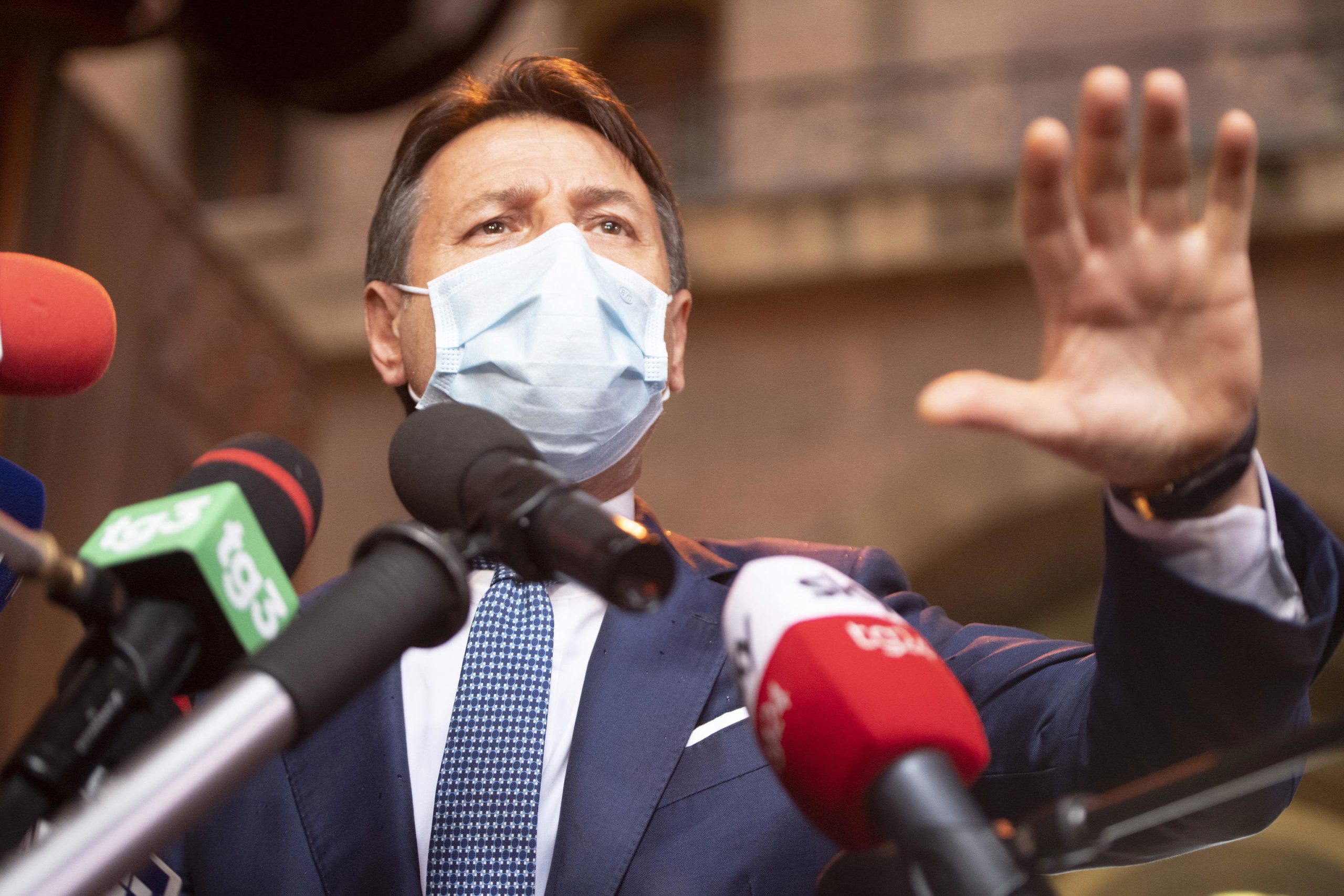 Conte gestisce le chiusure a tentoni e intanto Franceschini protegge i suoi elettori Conte gestisce le chiusure a tentoni e intanto Franceschini protegge i suoi elettori