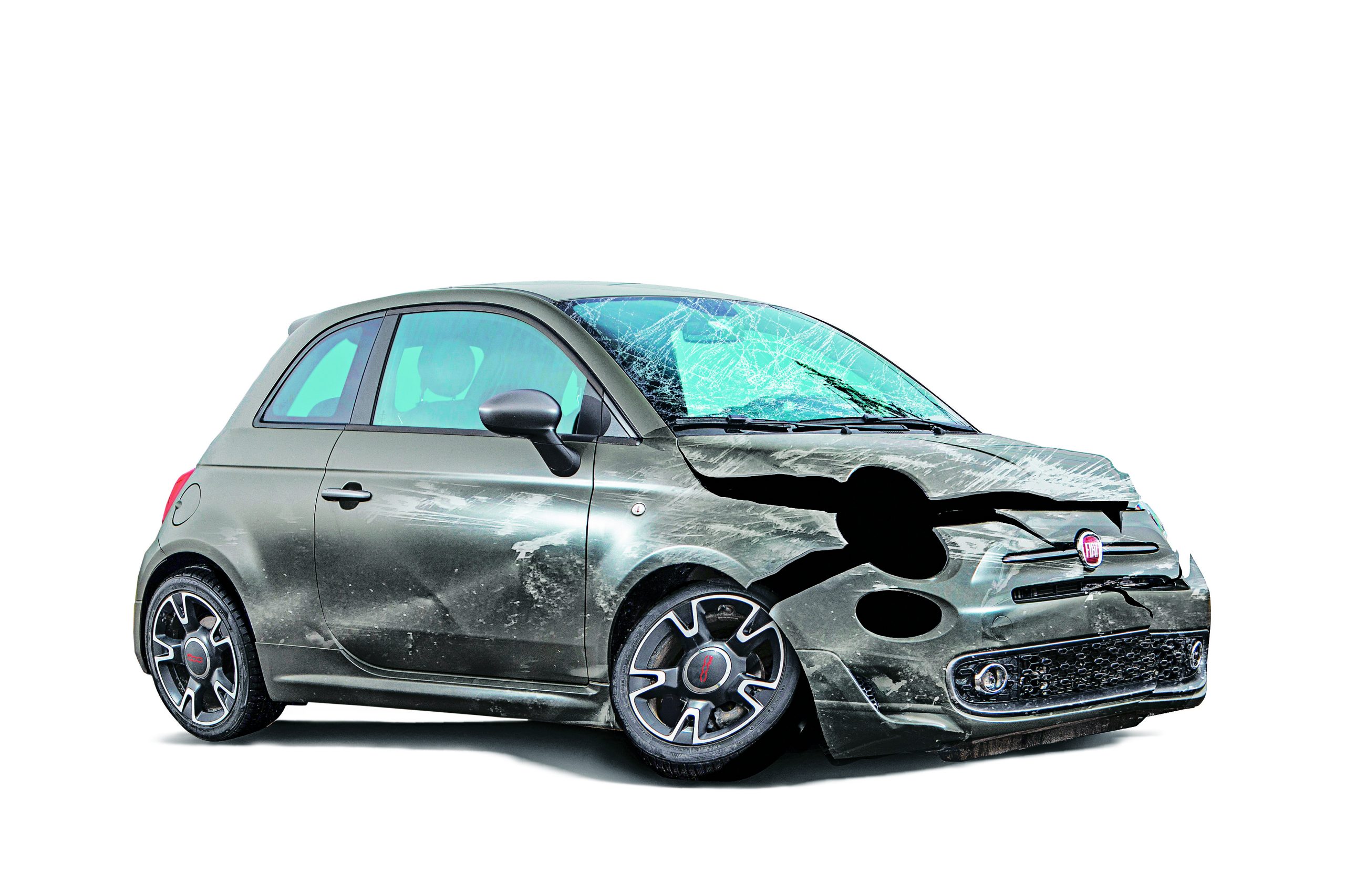 Gli sfascia carrozze: così è stata demolita la produzione italiana dell’auto