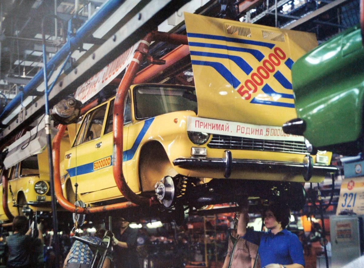 Galleria foto 'Lada-VAZ 2101: storia e foto della Fiat 124 sovietica' - foto 4