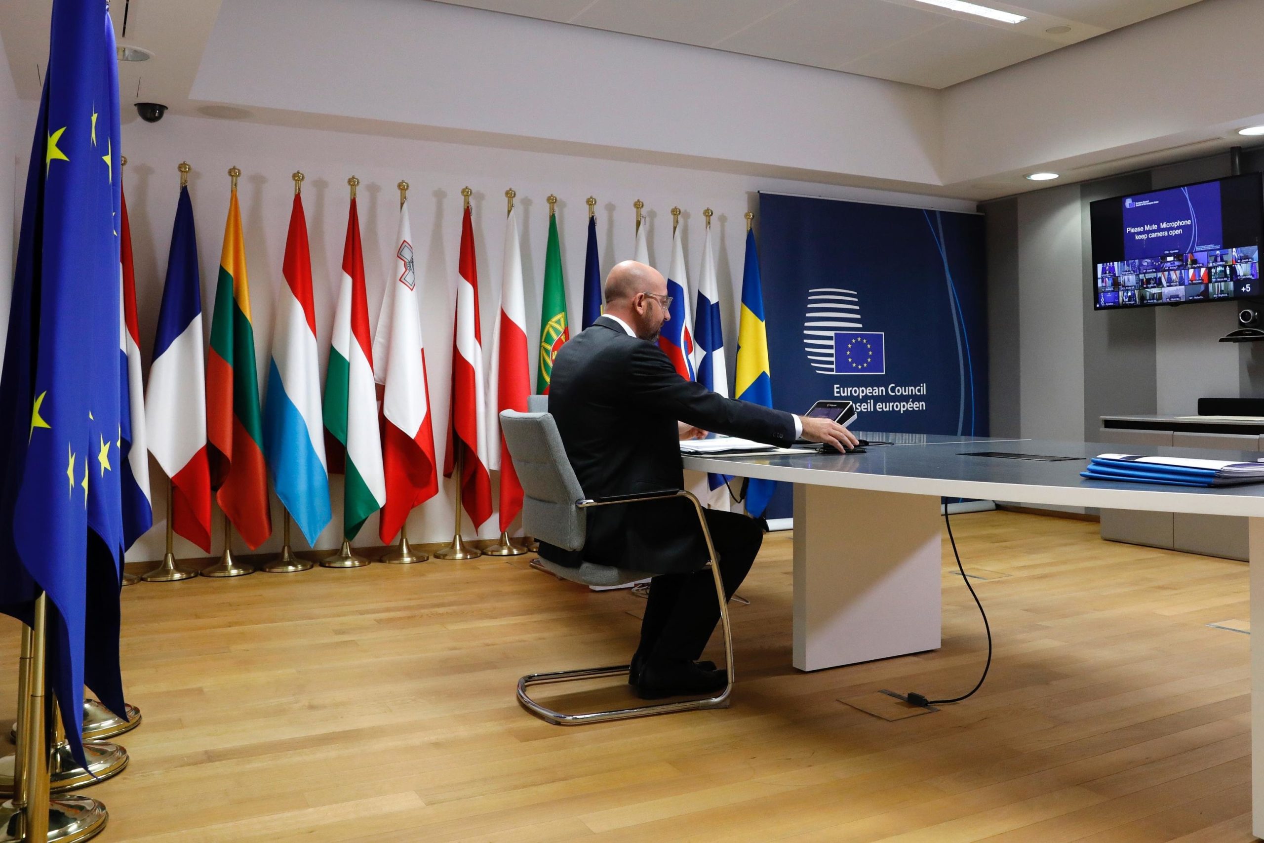 I fondi Ue servono ora: con Polonia e Ungheria meglio trattare