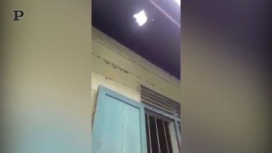 Meteorite precipita nel giardino di casa e lui diventa milionario | video