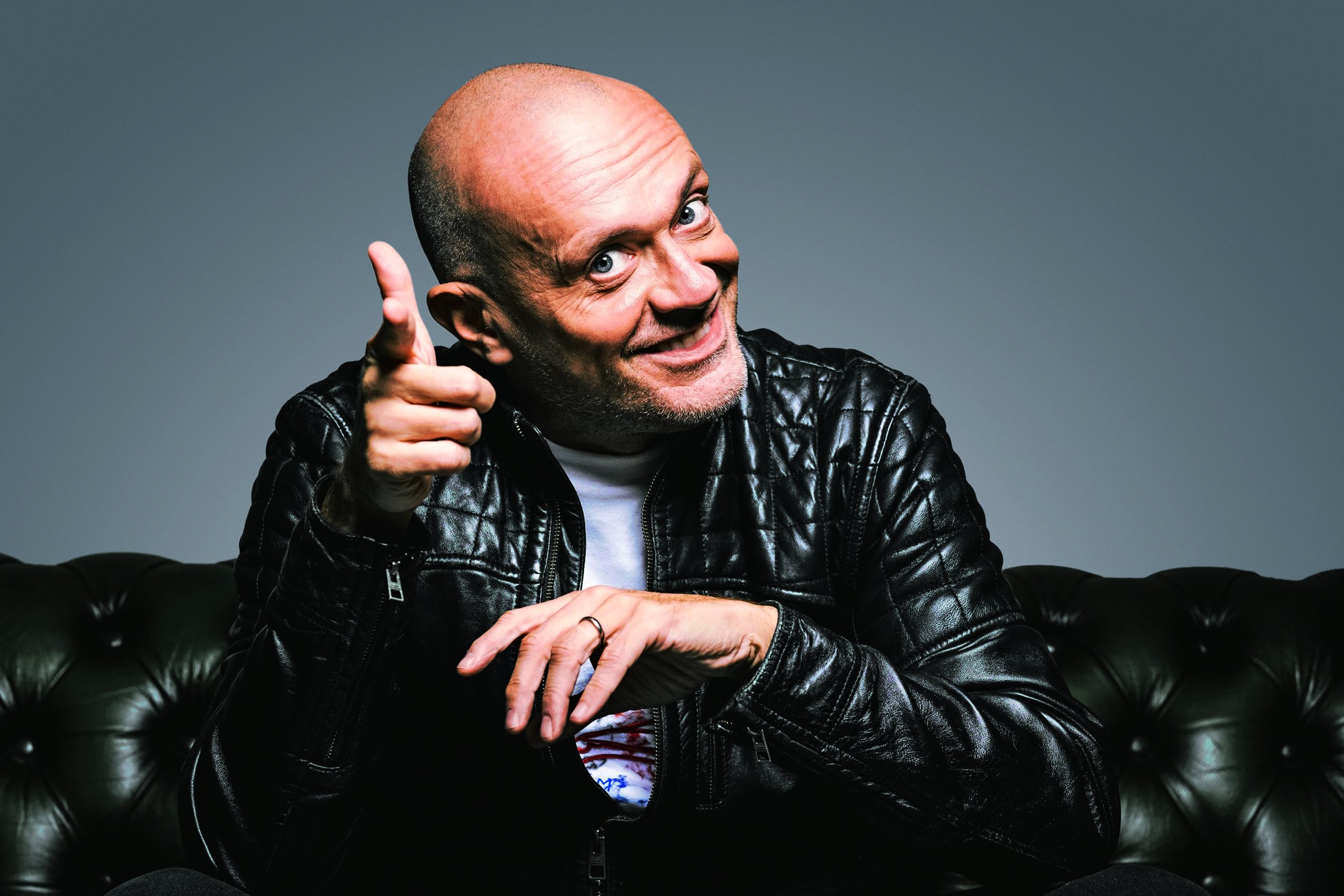 Max Pezzali: «vi racconto la mia terra di mezzo» Max Pezzali: «vi racconto la mia terra di mezzo»