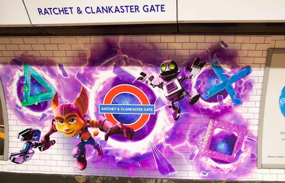 Galleria foto 'Playstation veste Londra per pubblicizzare la nuova console' - foto 5