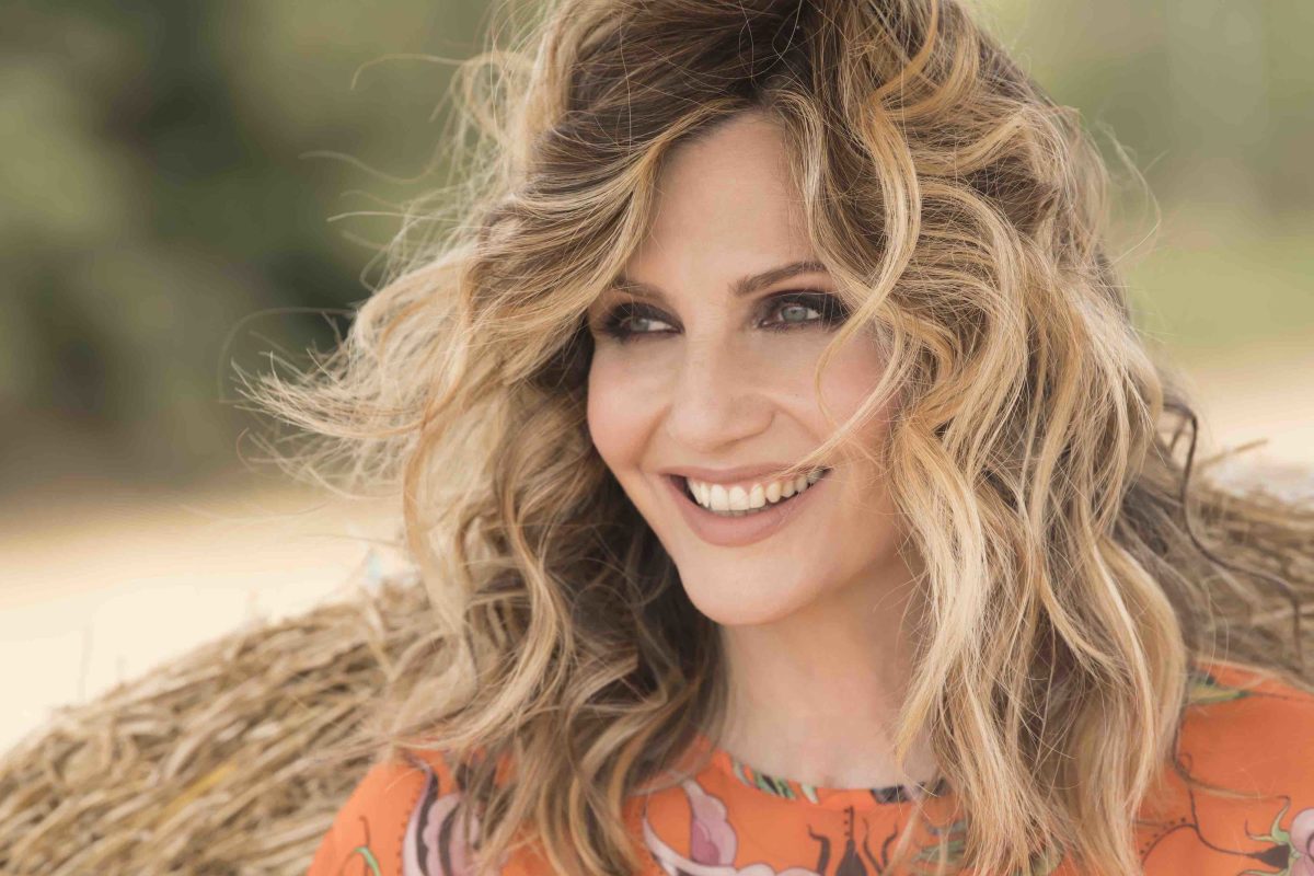 Galleria foto 'Amici 20: Maria De Filippi ingaggia Lorella Cuccarini e Arisa' - foto 2