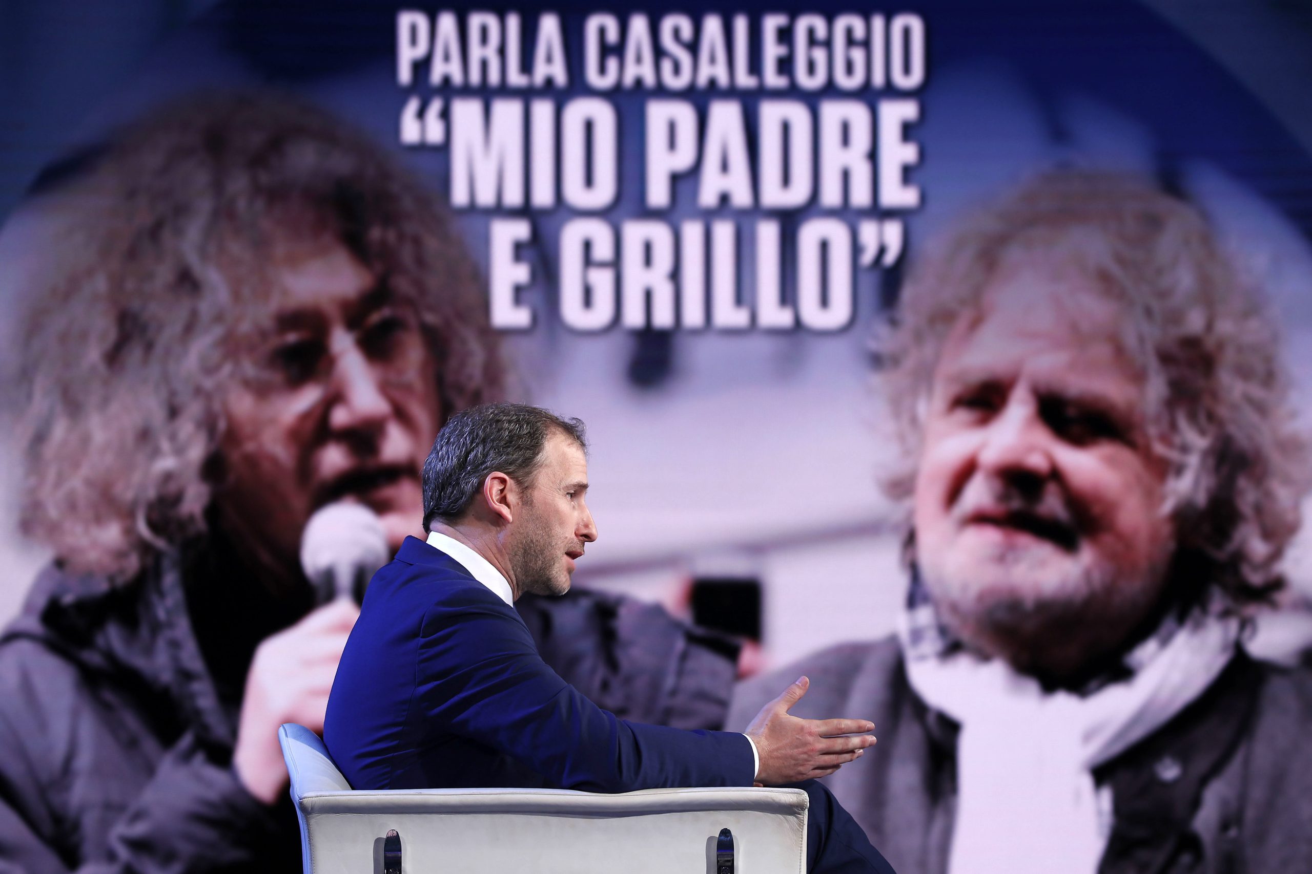 Gli avatar di Gianroberto Casaleggio a fine corsa. Il M5s ucciderà Rousseau