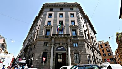 Prima apertura di Aifa alla idrossiclorochina