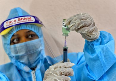 Frigo speciali, tempi, Arcuri. I mille dubbi su come verrà gestito il vaccino del Covid