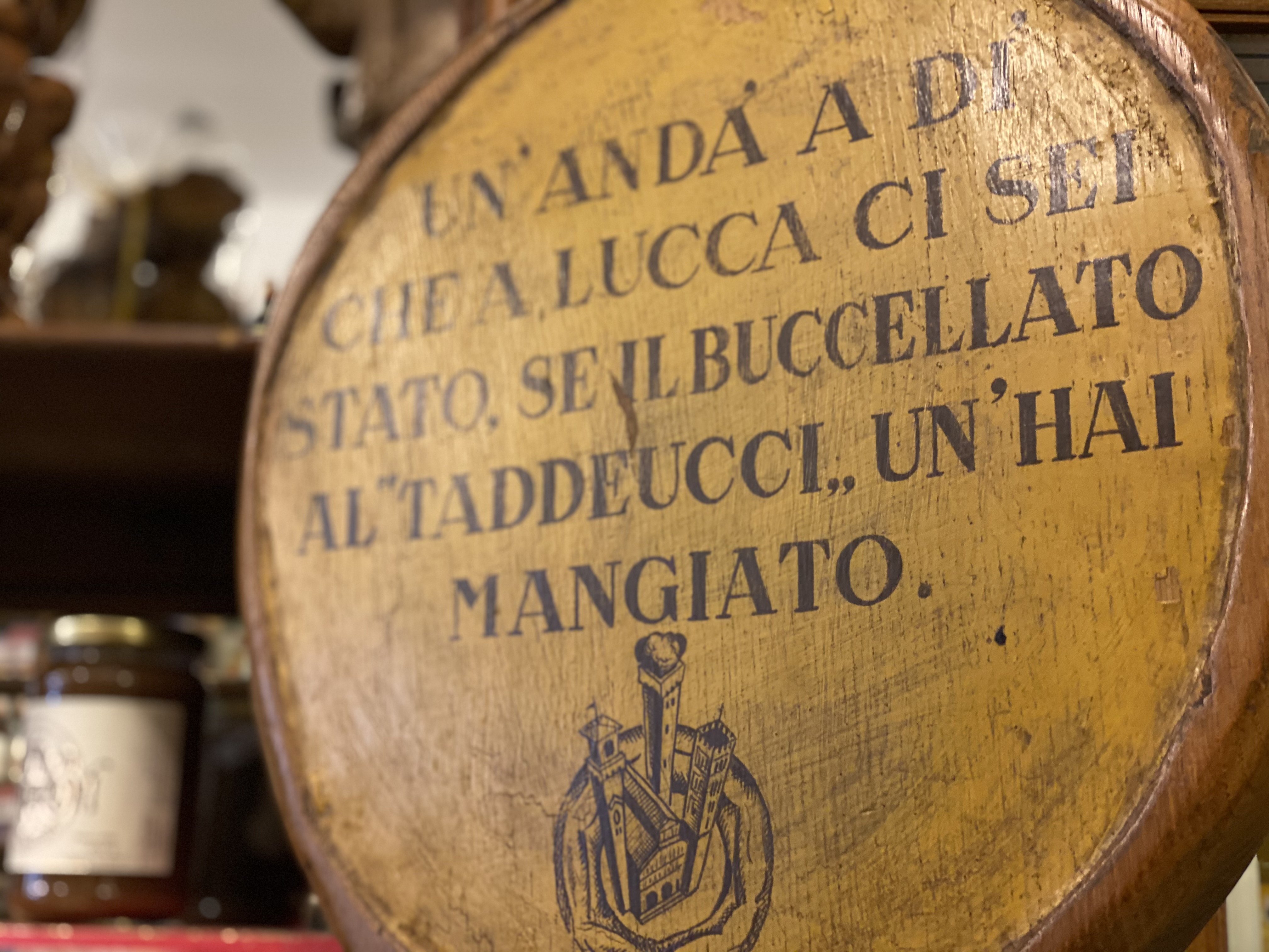 Alla scoperta di Lucca. Aristocratica, signorile, elegante e ricca di sapori Alla scoperta di Lucca. Aristocratica, signorile, elegante e ricca di sapori