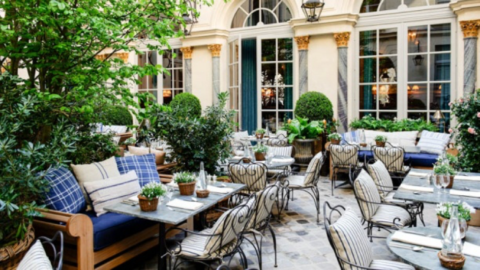 «Emily in Paris». La serie tv che ha fatto infuriare la Francia