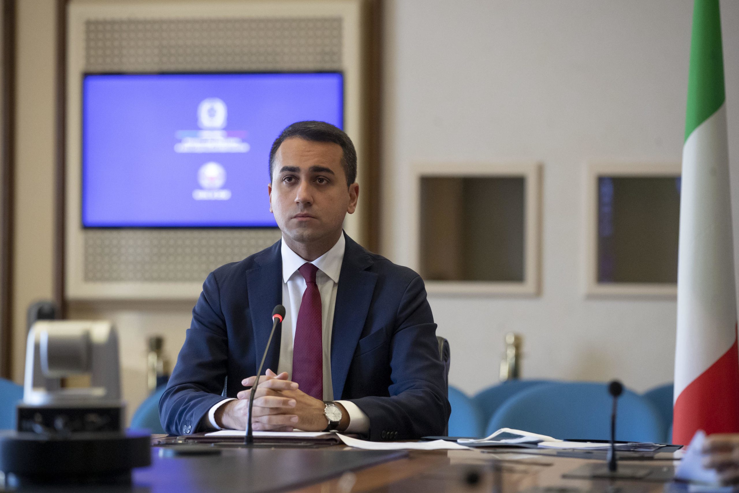 L’incoerenza di Di Maio sui migranti che ora sono «un rischio»