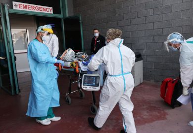 Il Covid è mutato; si trasmette più facilmente ma non è più pericoloso