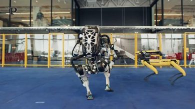 Robot della Boston Dynamics ballano a ritmo di “Do you love me?” | video