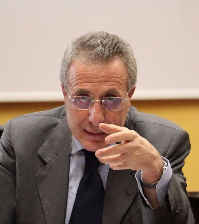 Democrazia in crisi, addio a Galli teorico del bipartitismo imperfetto Democrazia in crisi, addio a Galli teorico del bipartitismo imperfetto