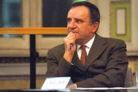 Democrazia in crisi, addio a Galli teorico del bipartitismo imperfetto Democrazia in crisi, addio a Galli teorico del bipartitismo imperfetto