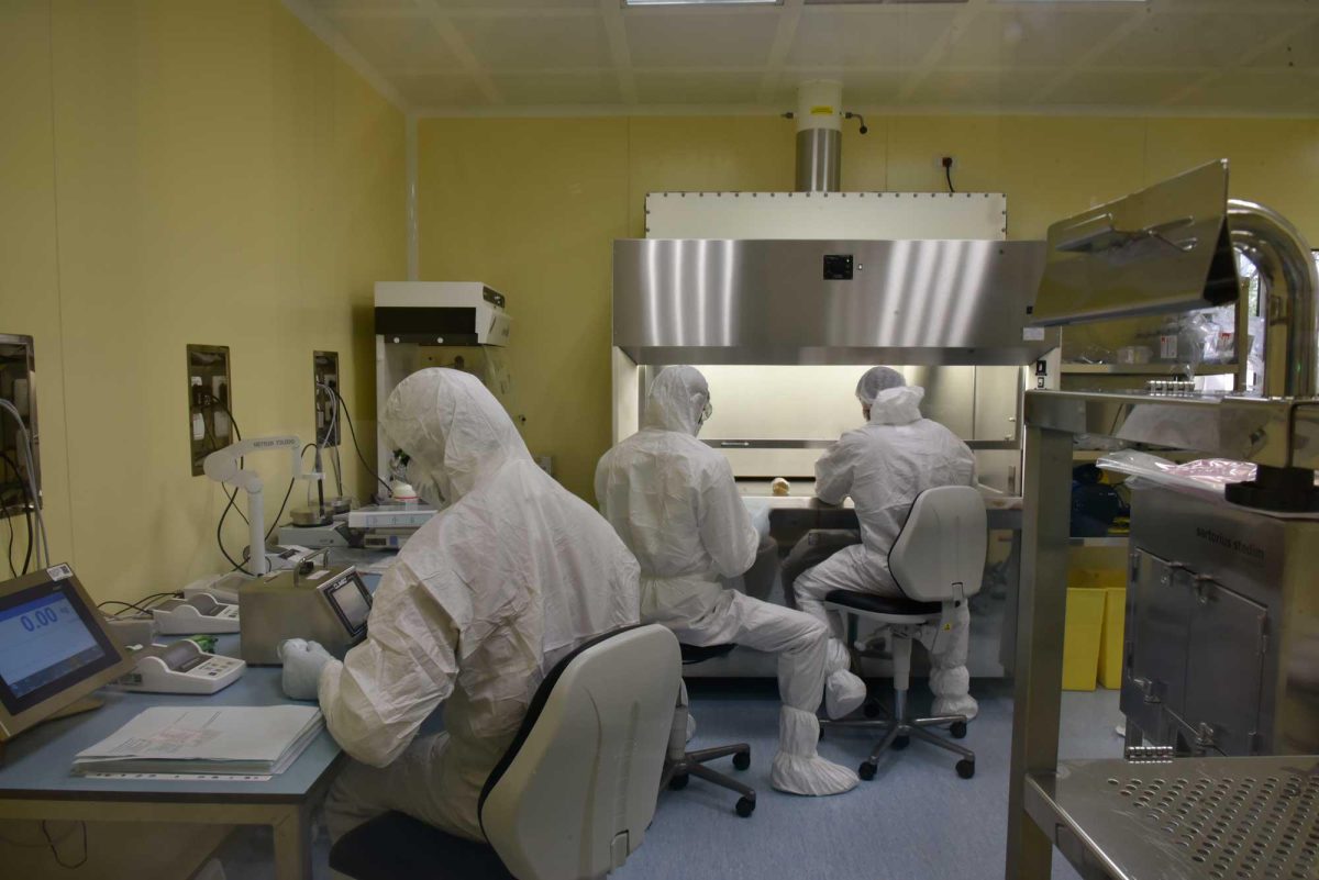 Galleria foto 'Il vaccino contro il Covid di AstraZeneca funziona meglio (e costa meno)' - foto 7