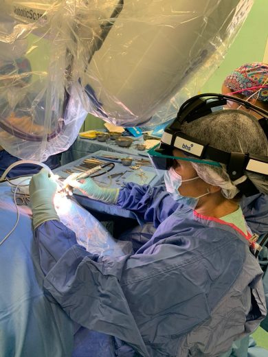 Primo impianto cocleare in Italia posizionato con il Roboticscope