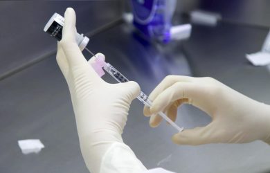 Un algoritmo per scegliere chi sarà vaccinato per primo