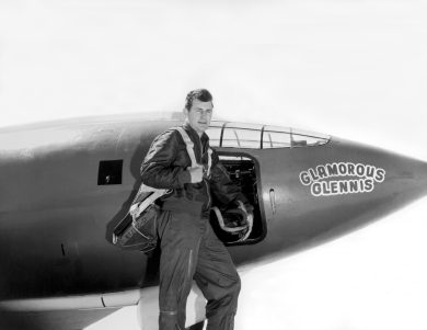 Addio a Chuck Yeager, primo oltre il muro del suono, ultima leggenda vivente dell’aviazione