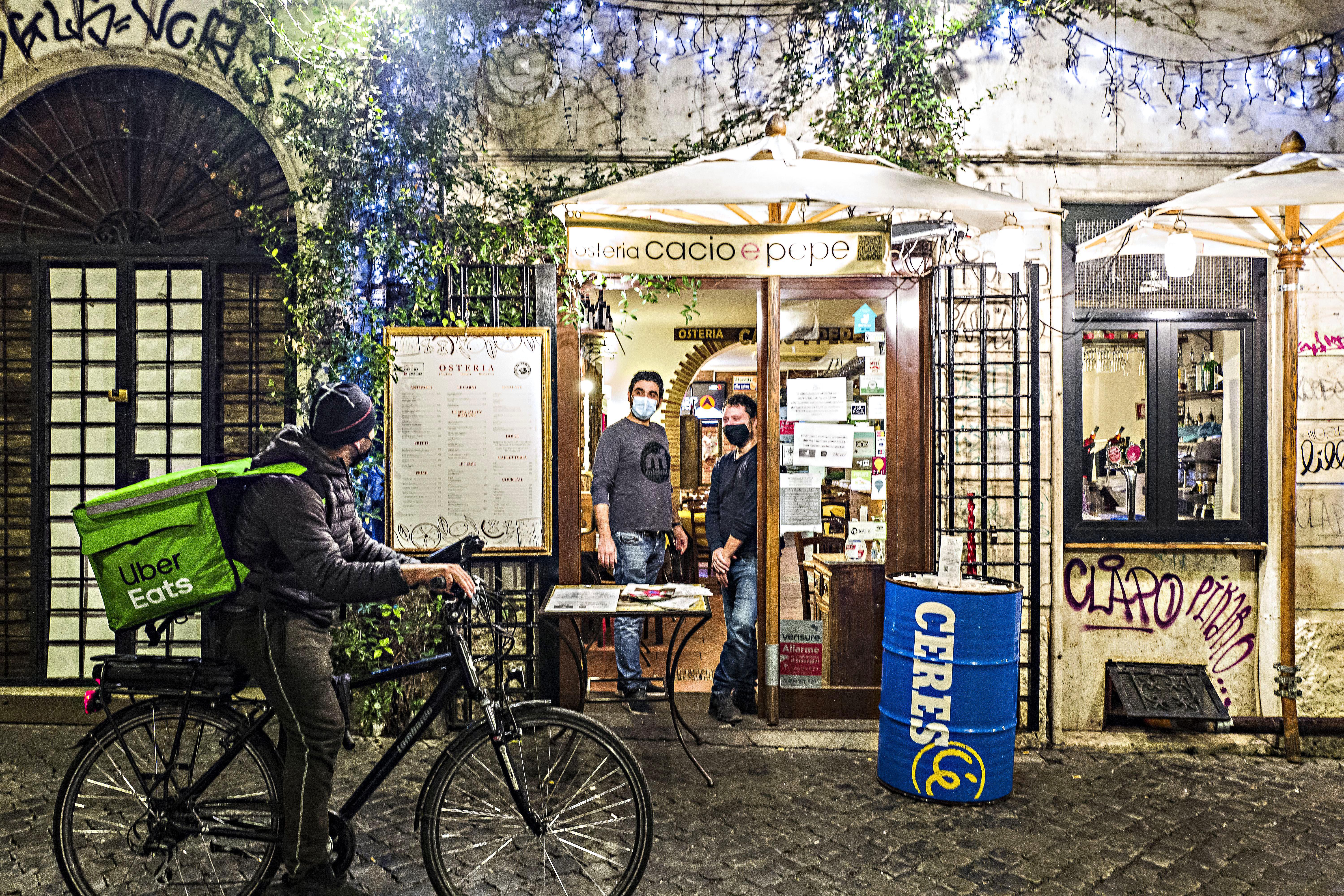 20 miliardi ad Autostrade, mentre le altre imprese sono al freddo della crisi 20 miliardi ad Autostrade, mentre le altre imprese sono al freddo della crisi