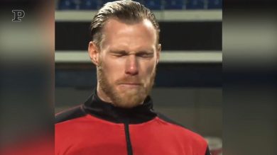 Cosa c’era dentro la bottilgietta di Tomas Kalas? | video