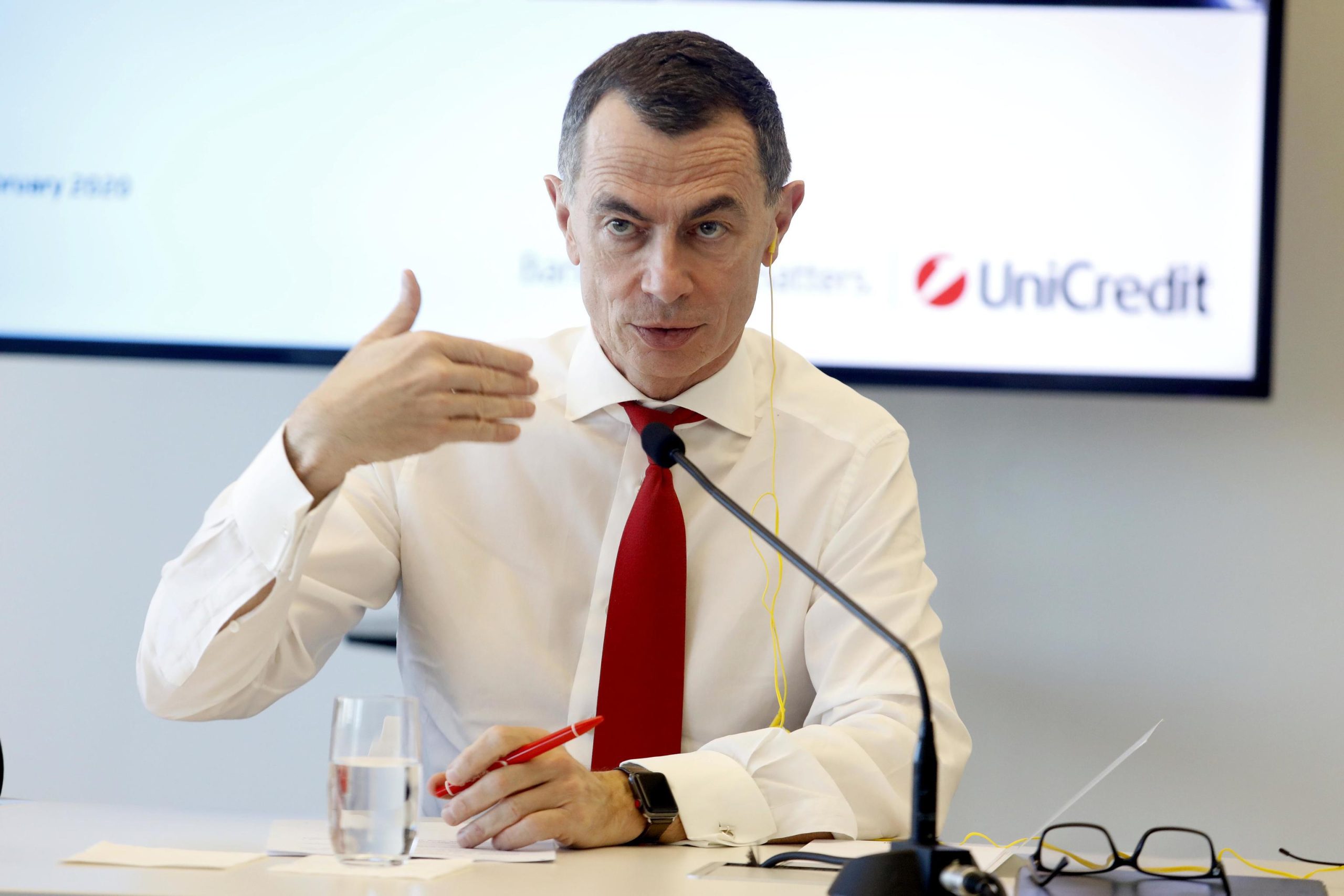 Pd in pressing su Unicredit, Mustier dice addio Pd in pressing su Unicredit, Mustier dice addio