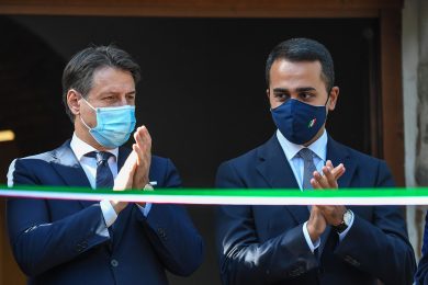 Il voltafaccia  dei grillini sul Mes; più calano i voti più si accomodano a Palazzo