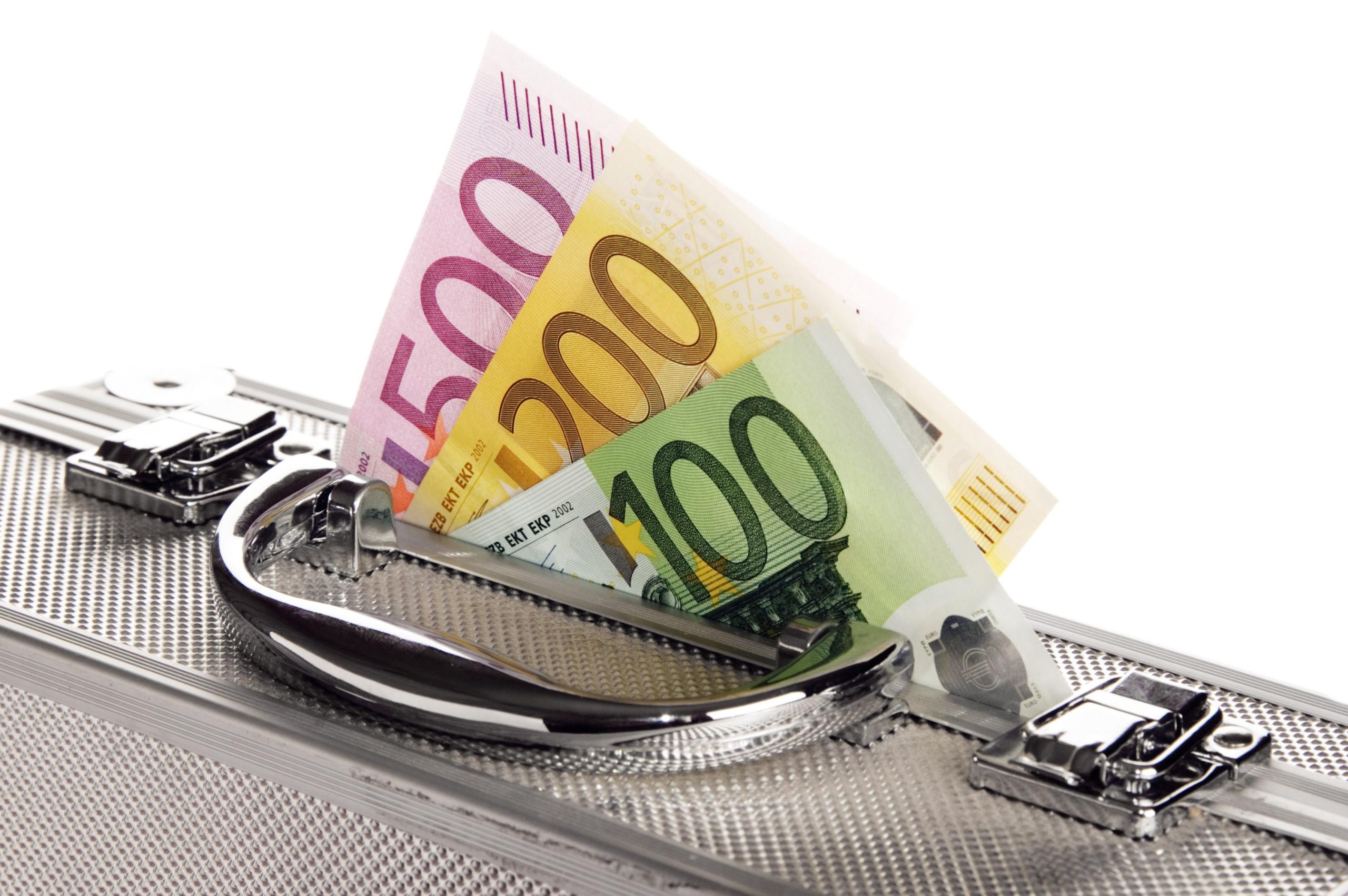 A chi conviene il tetto sull’uso del contante