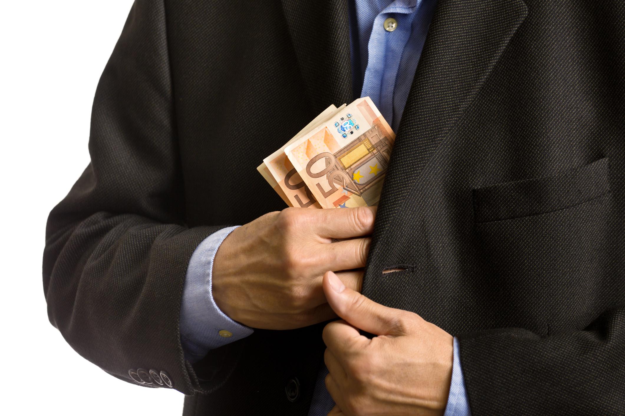 Contante e riciclaggio. Quando sul piatto ci sono privacy e libertà fondamentali