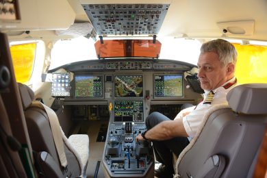 Niente paura, in volo ci saranno due piloti ancora per anni