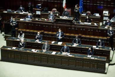 Conte passa alla Camera. La Polverini primo «costruttore»