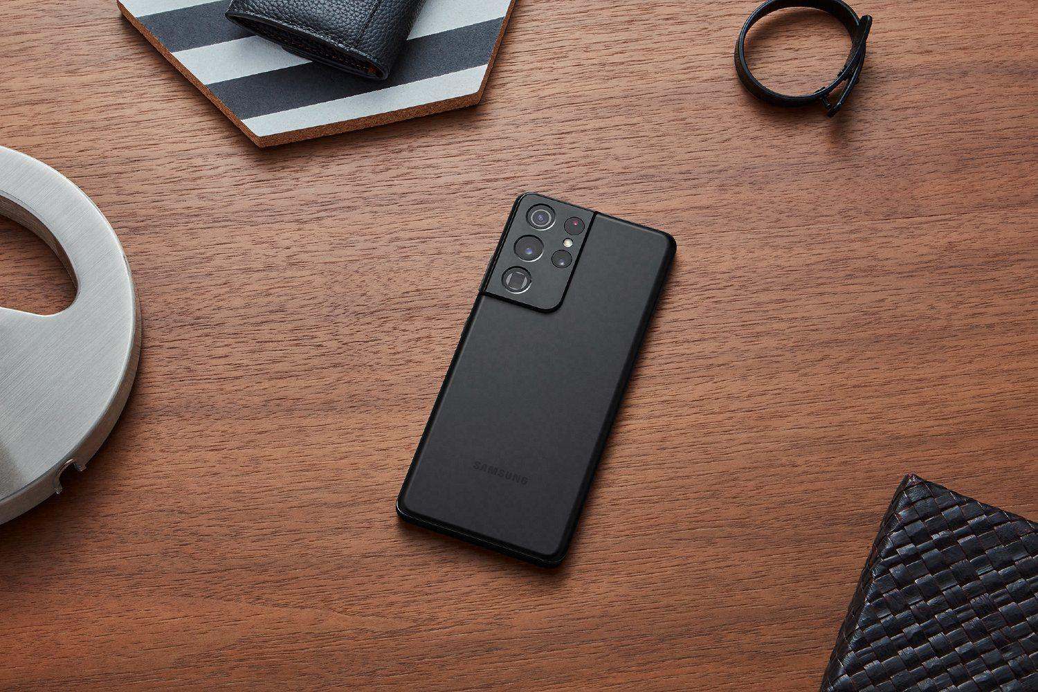 Samsung si supera con la serie Galaxy S21. Prezzi, disponibilità, promozioni