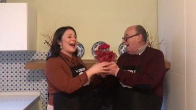 Le pillole di galateo di Petra e Carlo: cosa non portare quando si è invitati a casa di qualcuno