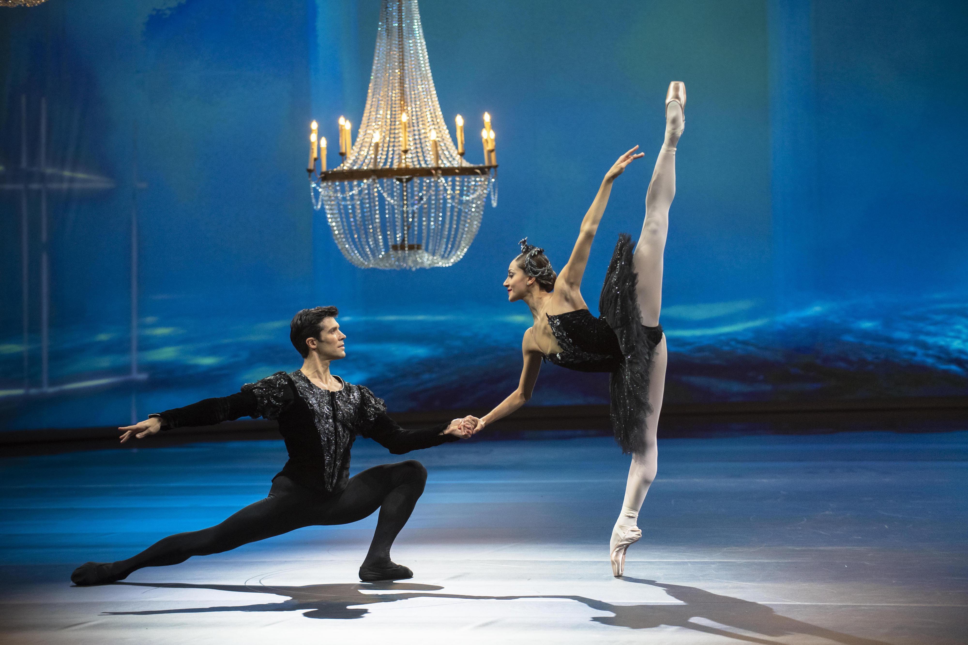 «Danza con me»: tutto sullo show evento di Roberto Bolle