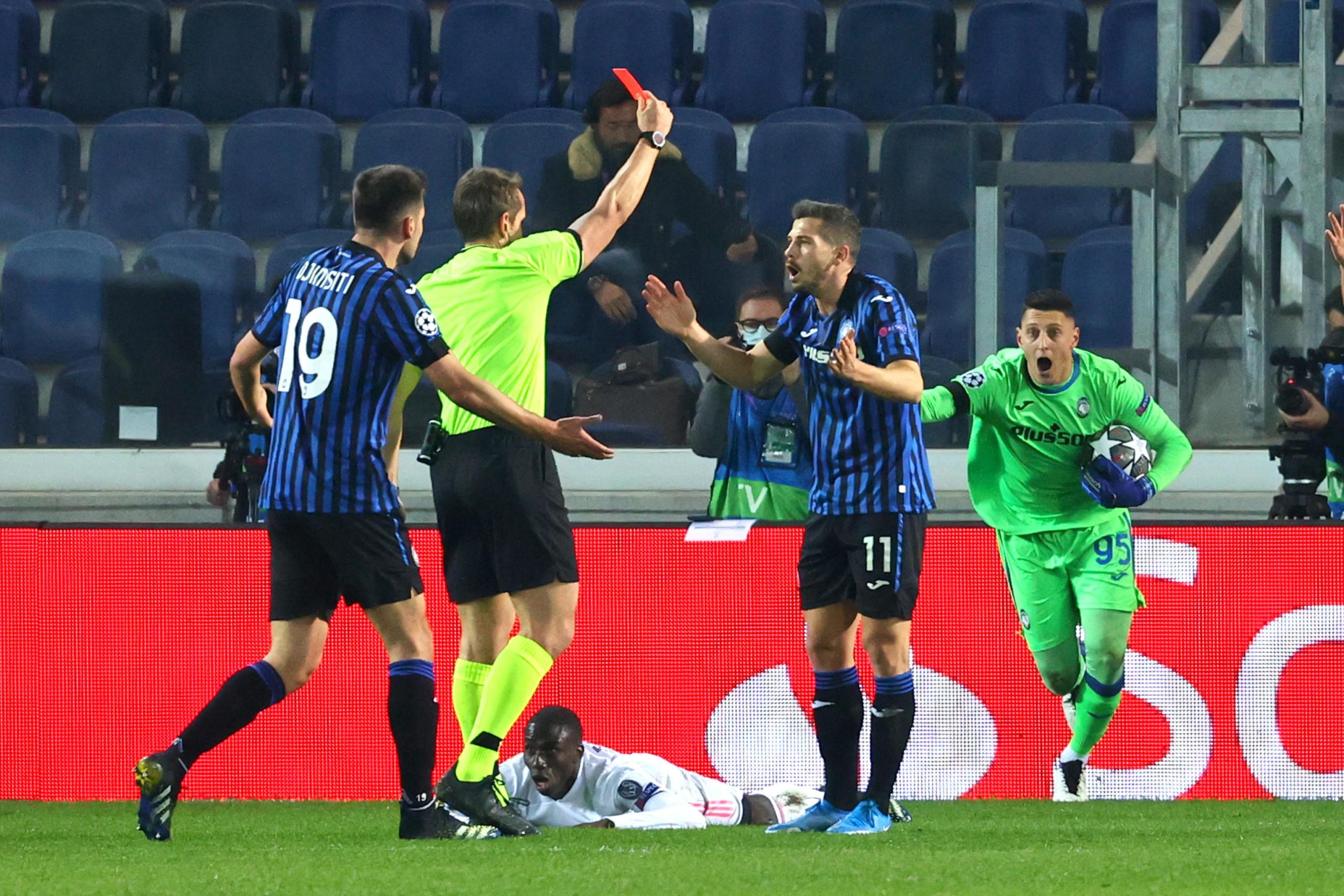 L’Italia delude in Europa (ma sotto processo c’è il Var)