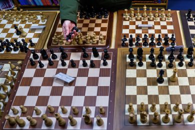 Gli Scacchi sono razzisti! Siamo alla follia…