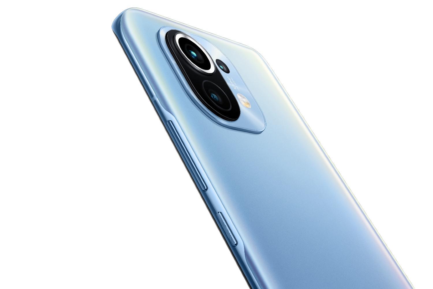 Scatto, dunque sono. Il trionfo dell’immagine nella «photo society»