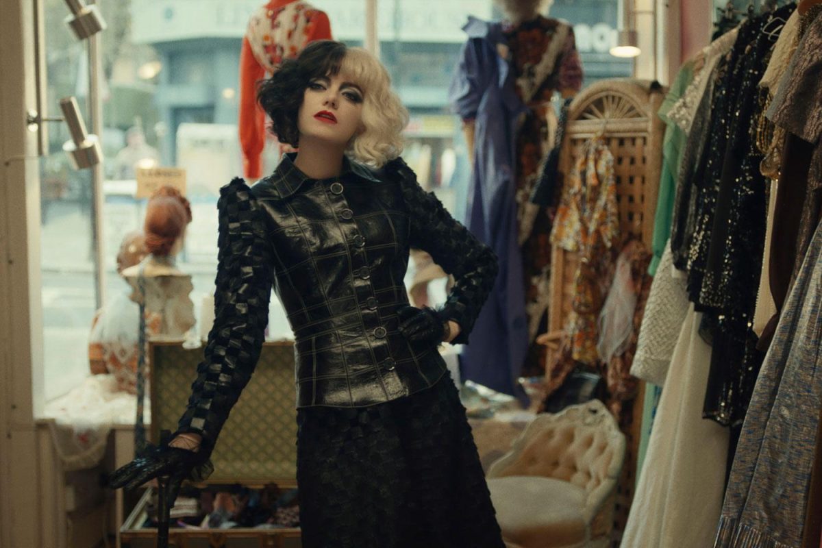 Emma Stone è Crudelia De Mon nel nuovo film Disney: storia di un’iconica cattiva