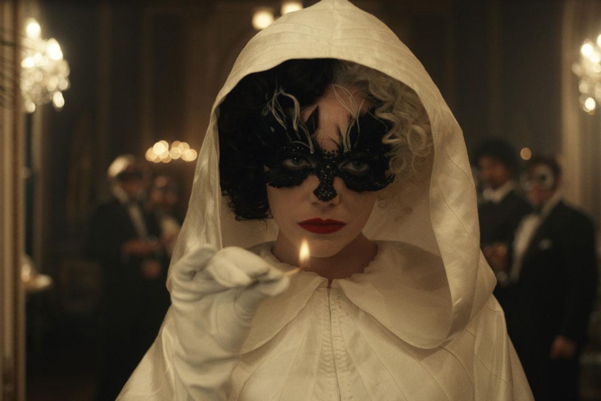 Emma Stone è Crudelia De Mon nel nuovo film Disney: storia di un’iconica cattiva